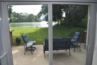 124 Hislop Drive, Cissna Park, IL 60924 - Photo 9