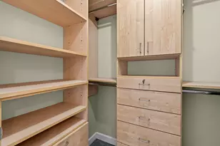 1355 N Sandburg Terrace, Chicago, IL 60610 - Photo 19