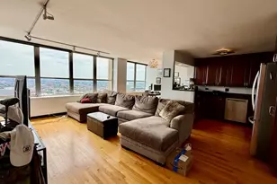 655 W Irving Park Rd, Chicago, IL 60613 - Photo 5