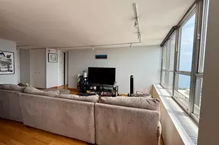 655 W Irving Park Rd, Chicago, IL 60613 - Photo 7