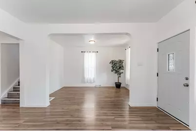 8836 S Carpenter Street, Chicago, IL 60620 - Photo 5