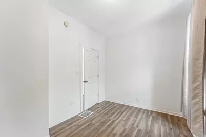 8836 S Carpenter Street, Chicago, IL 60620 - Photo 13