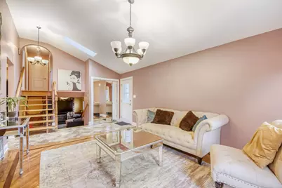 7642 W 92nd Place, Hickory Hills, IL 60457 - Photo 3
