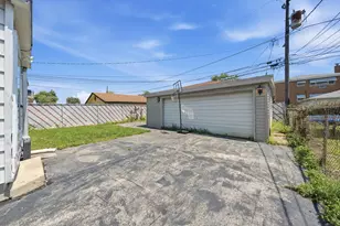 355 Luella Ave, Calumet City, IL 60409 - Photo 37