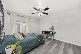 9812 S Karlov Ave, Oak Lawn, IL 60453 - Photo 3