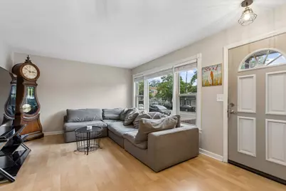 6039 W Montrose Avenue, Chicago, IL 60634 - Photo 5