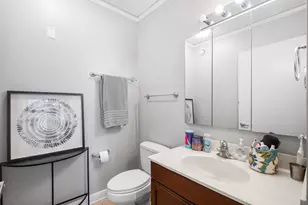 201 N Westshore Dr, Chicago, IL 60601 - Photo 15