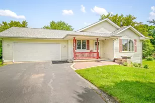 117 Pembroke Rd SW, Poplar Grove, IL 61065 - Photo 1
