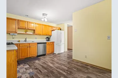 117 Pembroke Road SW, Poplar Grove, IL 61065 - Photo 9