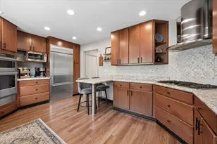 4017 Carousel Dr, Northbrook, IL 60062 - Photo 9