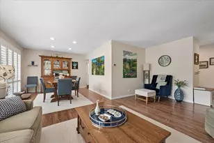4017 Carousel Dr, Northbrook, IL 60062 - Photo 5