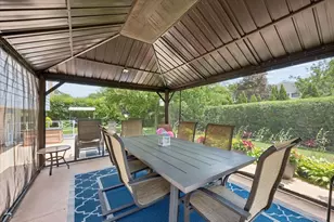 4017 Carousel Dr, Northbrook, IL 60062 - Photo 29