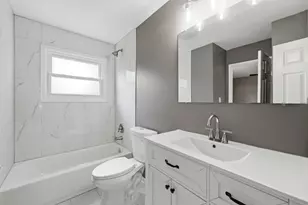 17690 Hillcrest Dr, Country Club Hills, IL 60478 - Photo 19