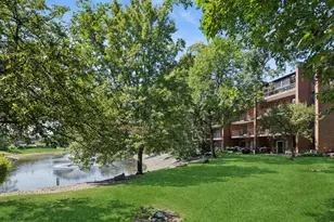 2 Cinnamon Creek Dr, Palos Hills, IL 60465 - Photo 3