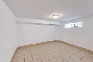 1138 W Addison St, Chicago, IL 60613 - Photo 17