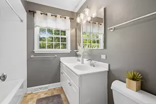 1360 Kenilwood Ln, Riverwoods, IL 60015 - Photo 29