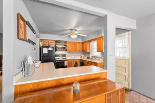 16754 Oconto Ave, Tinley Park, IL 60477 - Photo 5