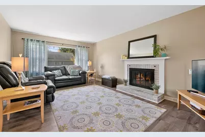 223 S West Street, Naperville, IL 60540 - Photo 5