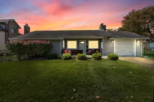 223 S West St, Naperville, IL 60540 - Photo 1