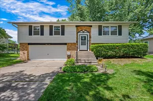 809 Stowell Ave, Streamwood, IL 60107 - Photo 1