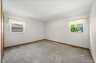 809 Stowell Ave, Streamwood, IL 60107 - Photo 9