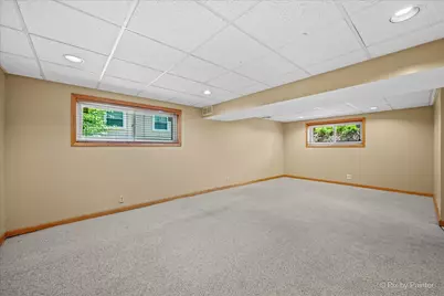809 Stowell Avenue, Streamwood, IL 60107 - Photo 15
