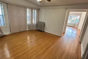 7541 S Merrill Ave, Chicago, IL 60649 - Photo 3