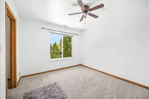 2447 Mayfield Dr, Montgomery, IL 60538 - Photo 5