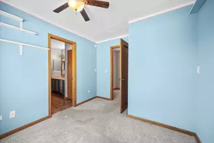 2447 Mayfield Dr, Montgomery, IL 60538 - Photo 7