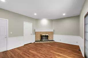 2009 Crescent Dr, Champaign, IL 61821 - Photo 19