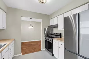 2009 Crescent Dr, Champaign, IL 61821 - Photo 17