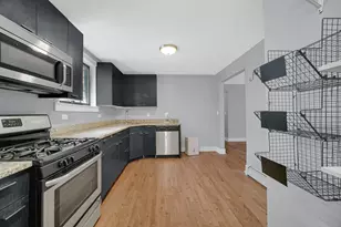 2620 W Foster Ave, Chicago, IL 60625 - Photo 11