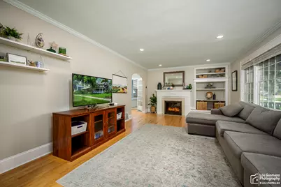 [Address not provided], Wheaton, IL 60187 - Photo 7