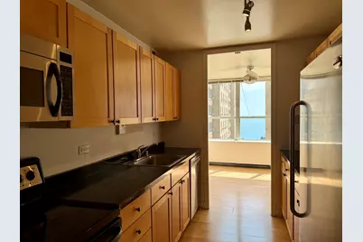 655 W Irving Park Road #1801, Chicago, IL 60613 - Photo 3