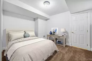 2013 W Concord Pl, Chicago, IL 60647 - Photo 23