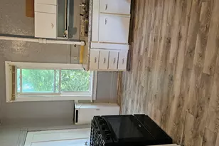 2217 Latham St, Rockford, IL 61103 - Photo 9
