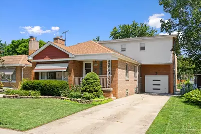 9253 S Sacramento Avenue, Evergreen Park, IL 60805 - Photo 1