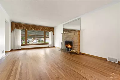 9253 S Sacramento Avenue, Evergreen Park, IL 60805 - Photo 7