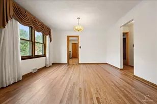 9253 S Sacramento Ave, Evergreen Park, IL 60805 - Photo 9