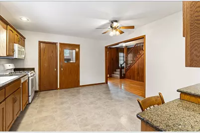 9253 S Sacramento Avenue, Evergreen Park, IL 60805 - Photo 11