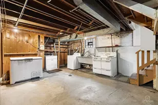 9253 S Sacramento Ave, Evergreen Park, IL 60805 - Photo 27