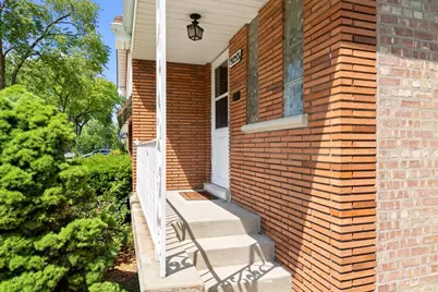 9253 S Sacramento Avenue, Evergreen Park, IL 60805 - Photo 3