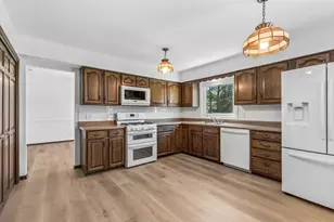 5017 Kenneth Dr, Crystal Lake, IL 60014 - Photo 7