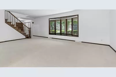 5017 Kenneth Drive, Crystal Lake, IL 60014 - Photo 5