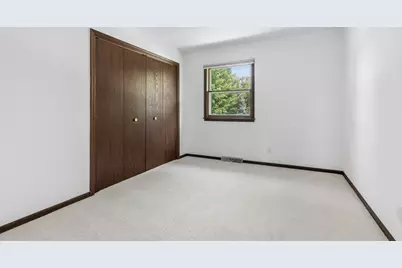 5017 Kenneth Drive, Crystal Lake, IL 60014 - Photo 19