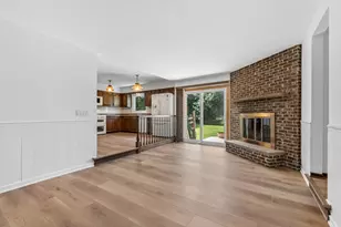 5017 Kenneth Dr, Crystal Lake, IL 60014 - Photo 9