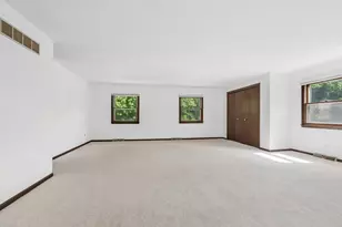 5017 Kenneth Dr, Crystal Lake, IL 60014 - Photo 13