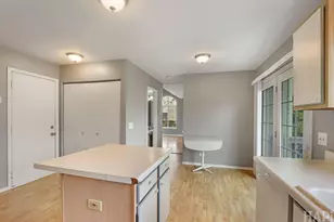 62 E Rustic Ln, Round Lake Beach, IL 60073 - Photo 7