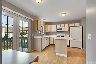 62 E Rustic Ln, Round Lake Beach, IL 60073 - Photo 5