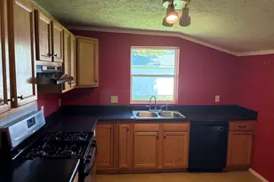 206 SW 6th St, Atlanta, IL 61723 - Photo 13
